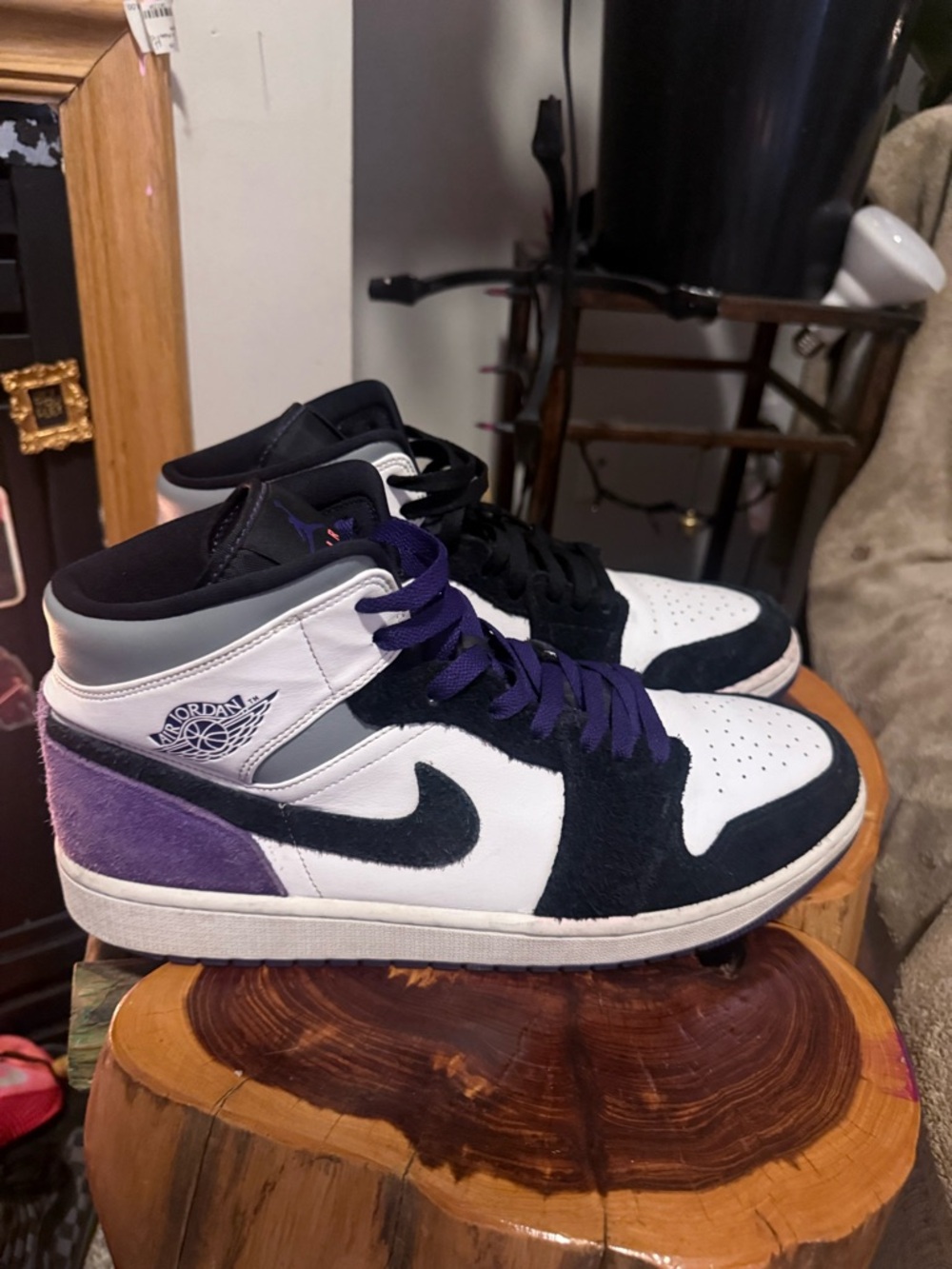 Jordan retro 1 Mid-Top Sneakers in White, Black & Purple. Size 12